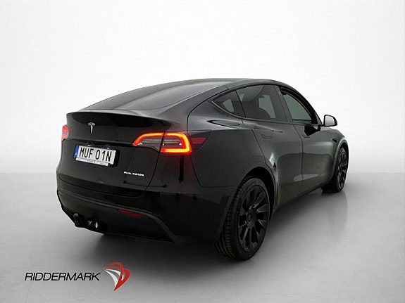 Tesla Model Y 9 of 30