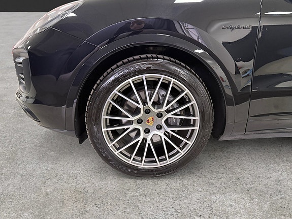 Porsche Cayenne 20 of 21