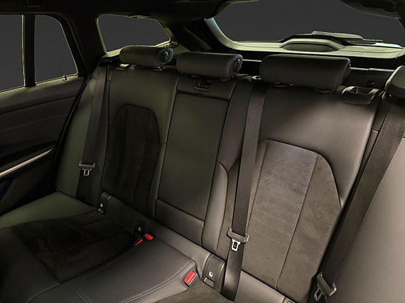 BMW 330e 10 of 19