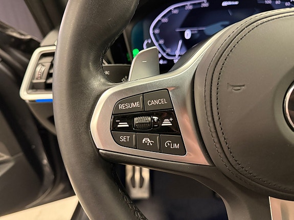 BMW 330e 17 of 19