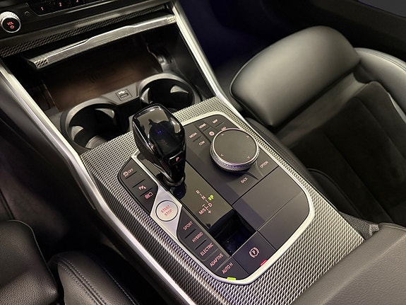 BMW 330e 14 of 19