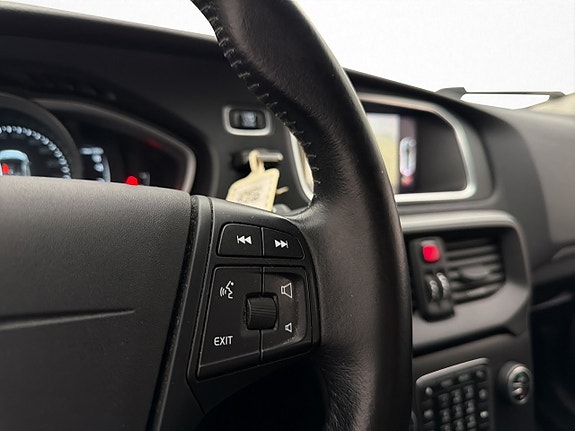 Volvo V40 17 of 30