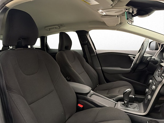Volvo V40 24 of 30