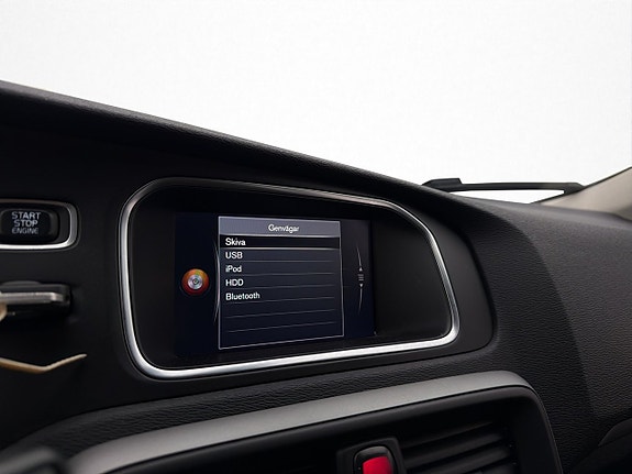 Volvo V40 20 of 30