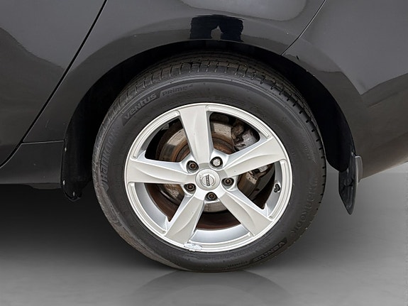Volvo V40 28 of 30