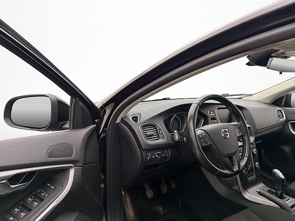 Volvo V40 11 of 30