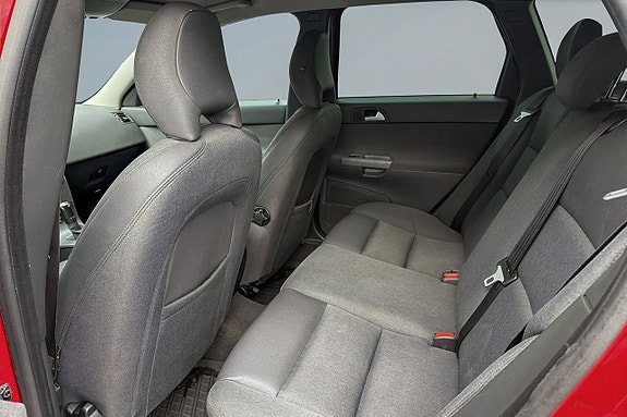 Volvo V50 12 of 17