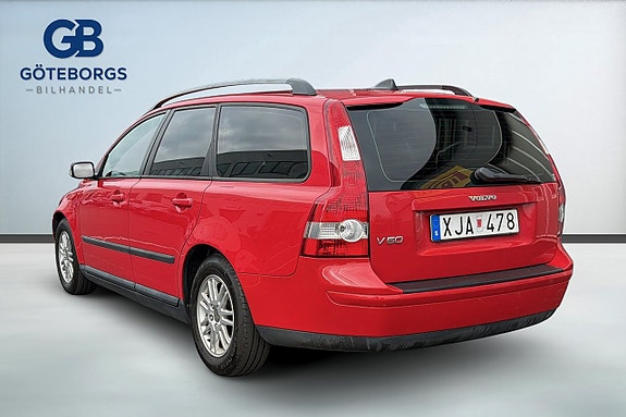 Volvo V50 4 of 17