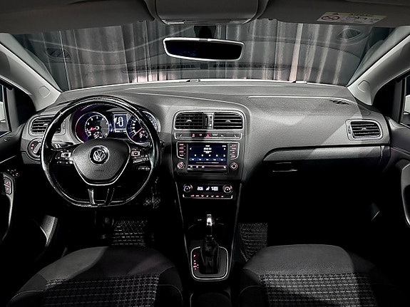 Volkswagen Polo 13 of 20