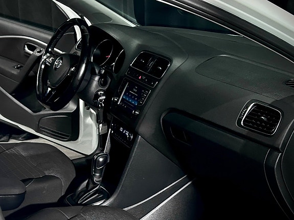 Volkswagen Polo 11 of 20