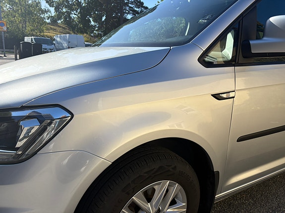 Volkswagen Caddy Maxi 12 of 30