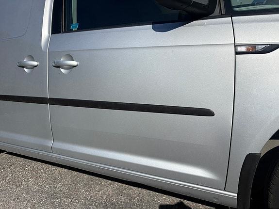 Volkswagen Caddy Maxi 2 of 30