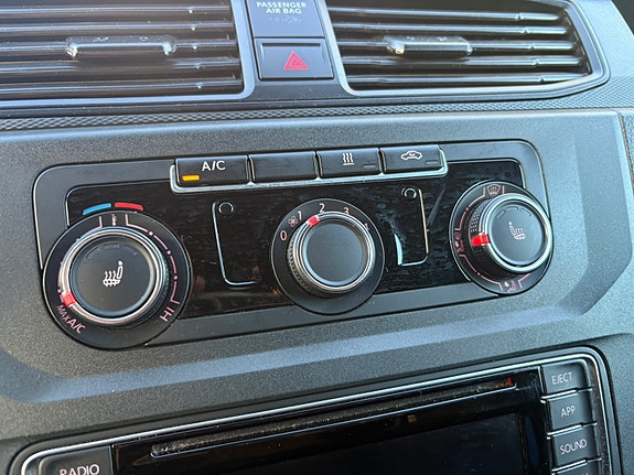 Volkswagen Caddy Maxi 16 of 30