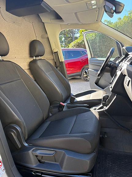 Volkswagen Caddy Maxi 24 of 30