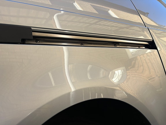 Volkswagen Caddy Maxi 22 of 30