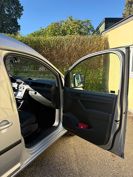 Volkswagen Caddy Maxi 25 of 30
