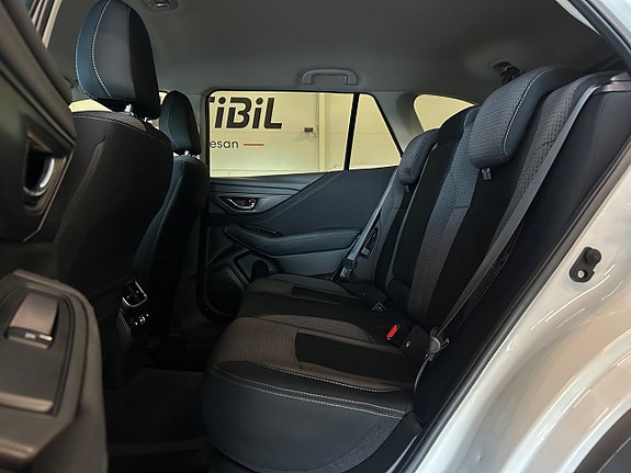 Subaru Outback 14 of 29