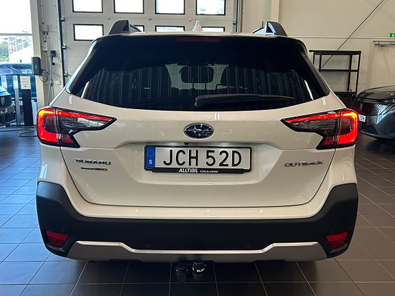 Subaru Outback 6 of 29