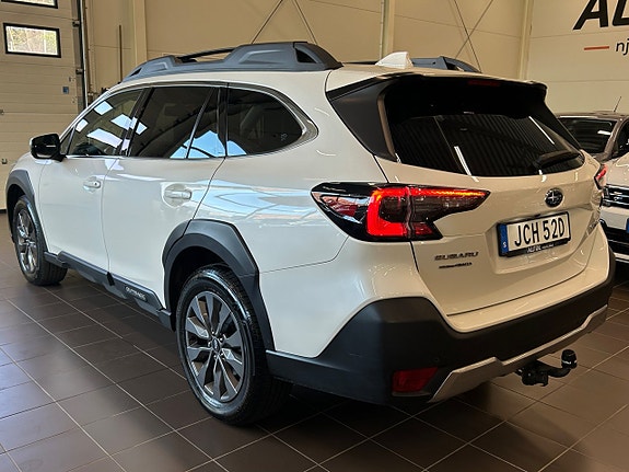 Subaru Outback 5 of 29