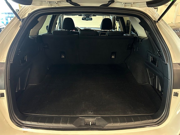 Subaru Outback 11 of 29