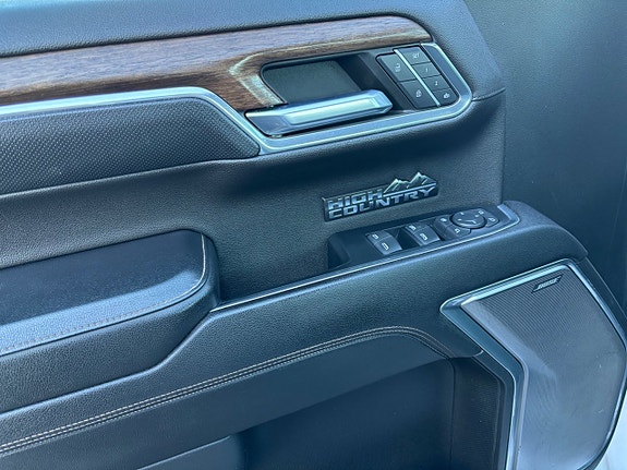 Chevrolet Silverado 1500 6 of 9