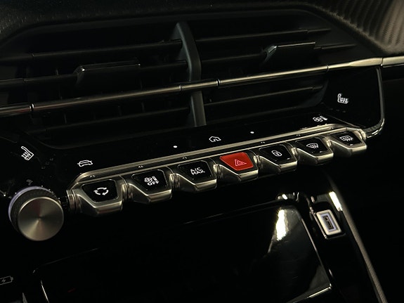 Peugeot 2008 23 of 28
