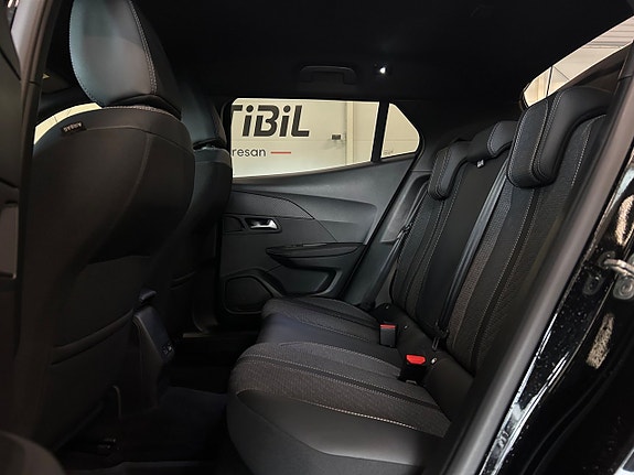 Peugeot 2008 13 of 28
