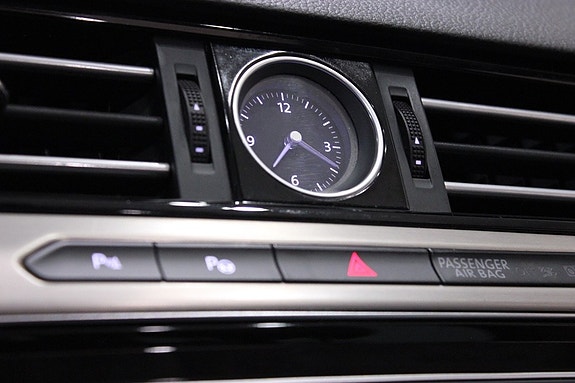 Volkswagen Passat 29 of 30