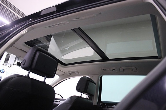 Volkswagen Passat 11 of 30