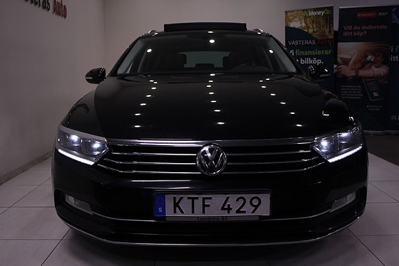 Volkswagen Passat 28 of 30