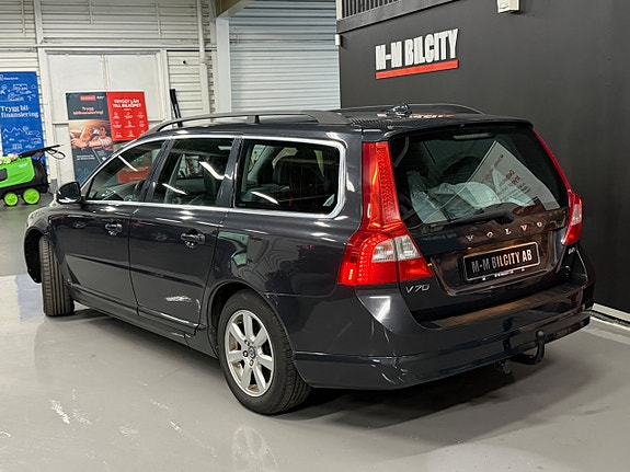Volvo V70 3 of 11