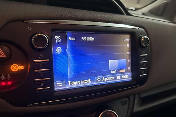 Toyota Yaris 18 of 22