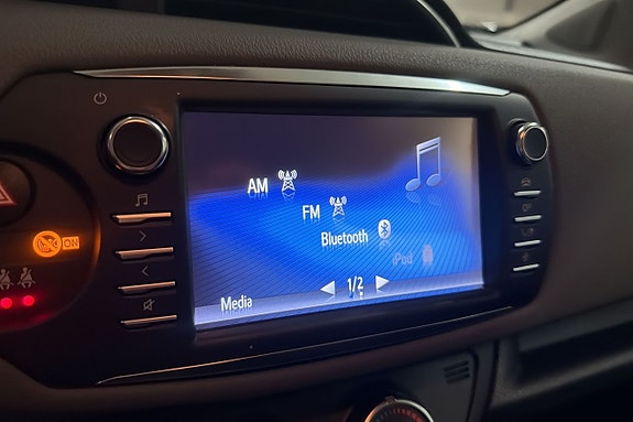 Toyota Yaris 19 of 22