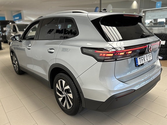 Volkswagen Tiguan 4 of 22