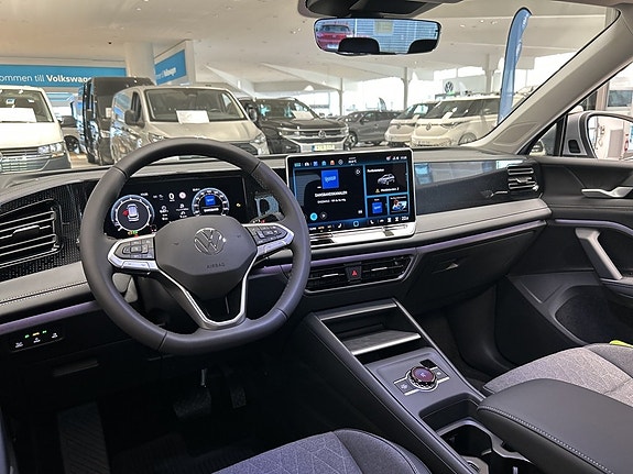 Volkswagen Tiguan 12 of 22