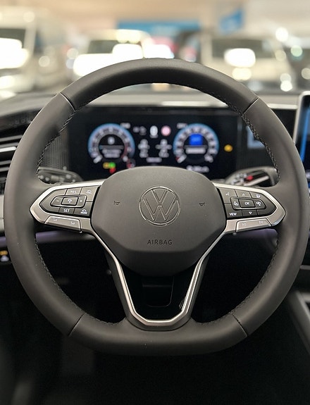 Volkswagen Tiguan 13 of 22