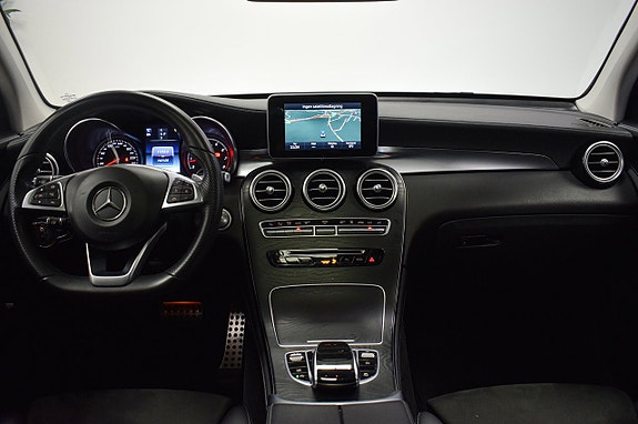 Mercedes-Benz GLC250 9 of 28