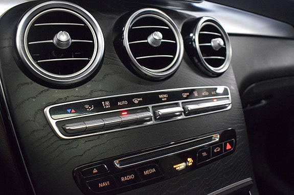 Mercedes-Benz GLC250 18 of 28