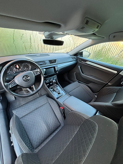 Skoda Superb 6 of 12