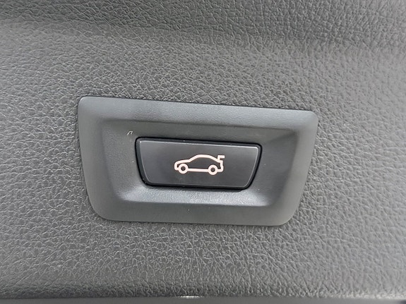 BMW 328i 27 of 29