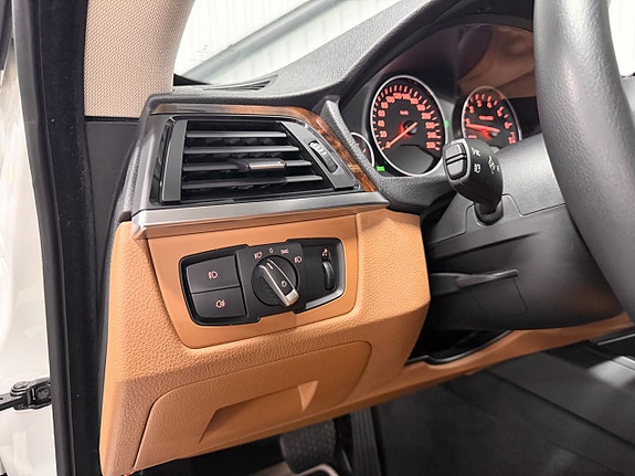 BMW 328i 17 of 29