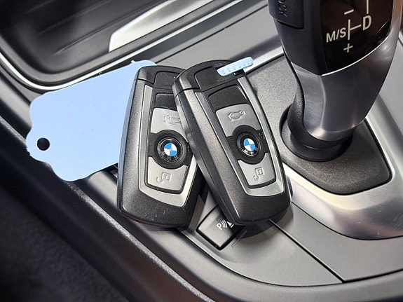 BMW 328i 24 of 29