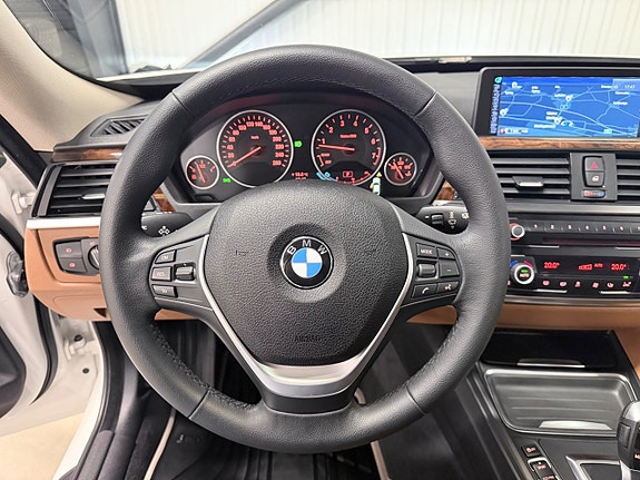 BMW 328i 14 of 29