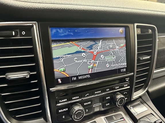 Porsche Panamera 4 23 of 24