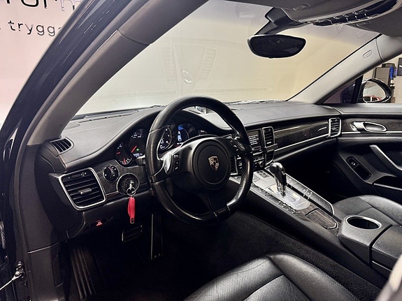 Porsche Panamera 4 8 of 24