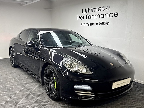 Porsche Panamera 4 3 of 24