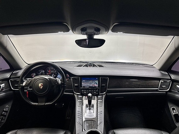 Porsche Panamera 4 18 of 24
