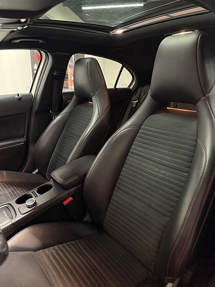 Mercedes-Benz A220 23 of 24