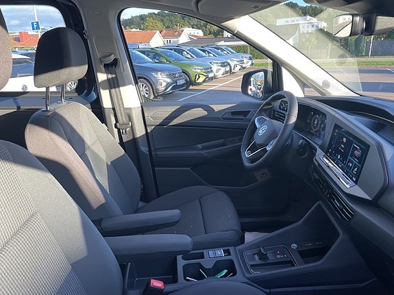 Volkswagen Caddy Maxi 10 of 13