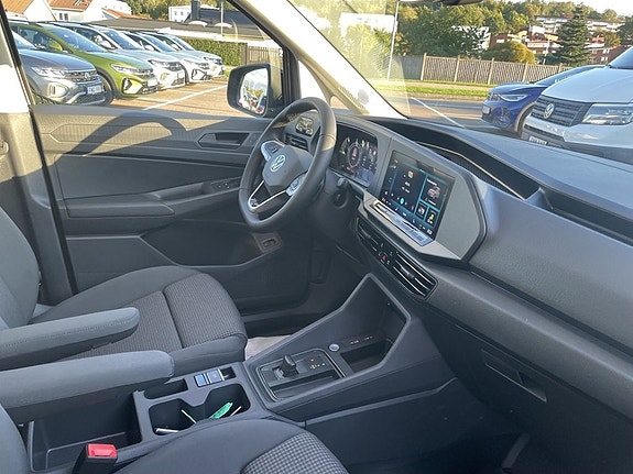 Volkswagen Caddy Maxi 9 of 13